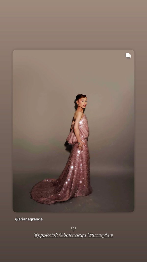 arianagrande instagram image archive image