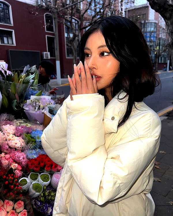 ll.lu1s instagram image archive image