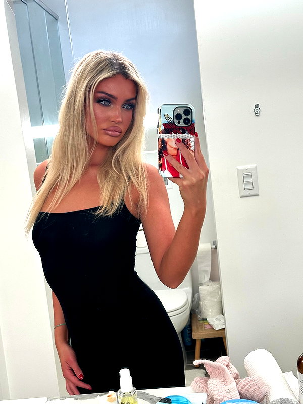 lizrrossi instagram image archive image