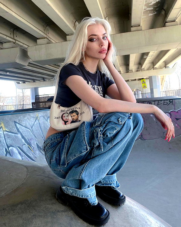 anya4everr instagram image archive image