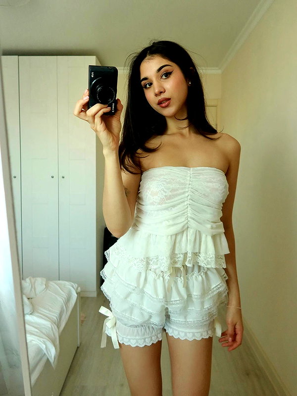 owlydiaa instagram image archive image