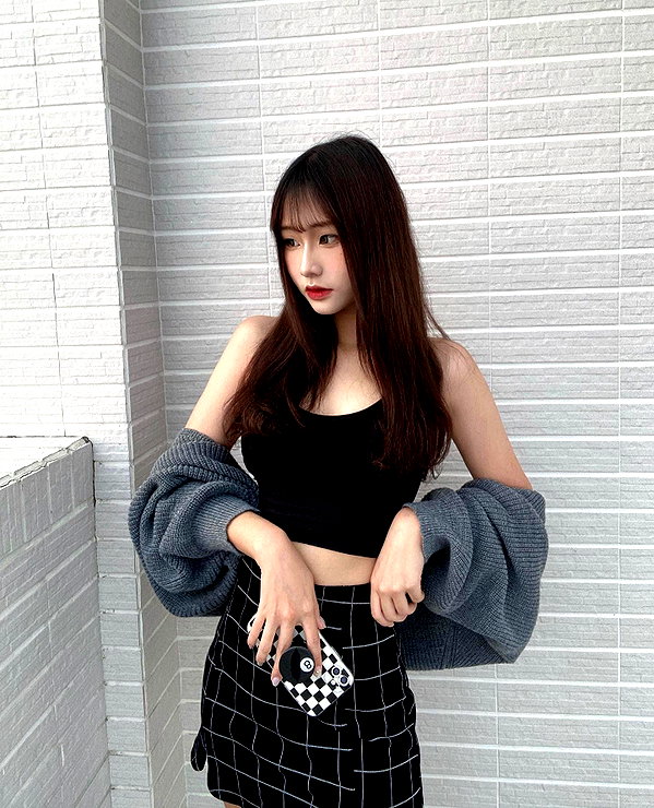 lai_931201 instagram image archive image