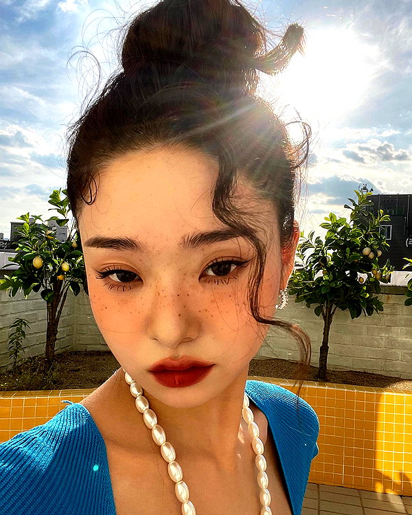 dear.zia instagram image archive image