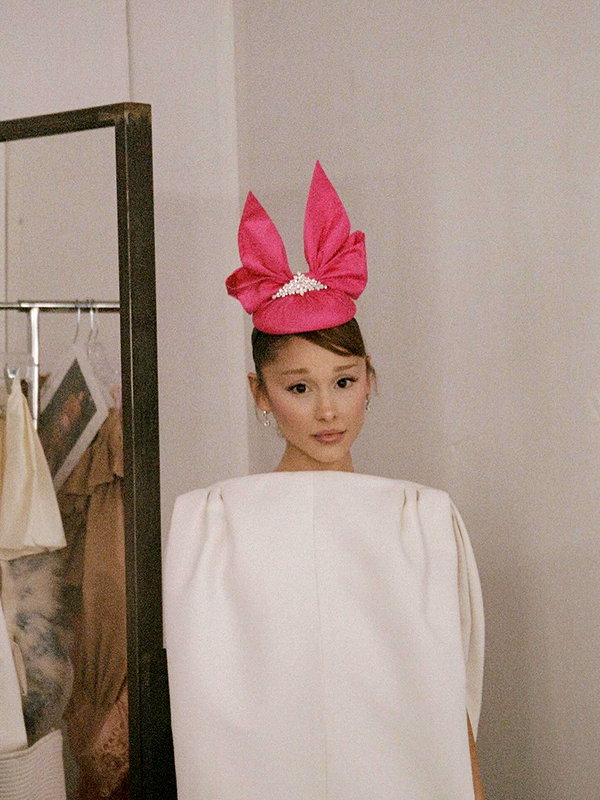 arianagrande instagram image archive image
