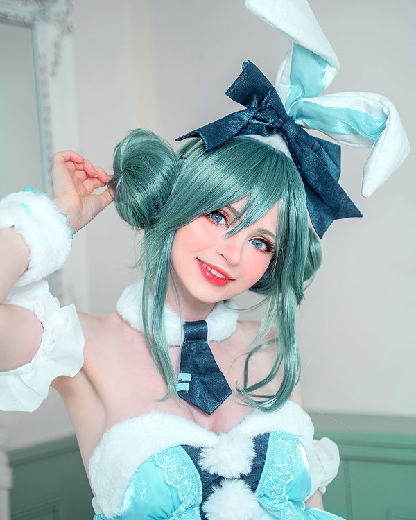 peachmilky_ instagram image archive image