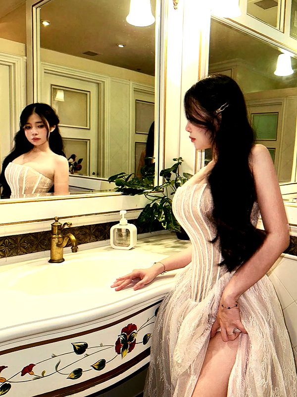 lyhythuedoxinh instagram image archive image