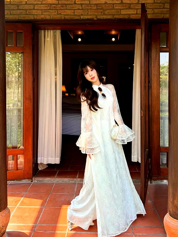 lyhythuedoxinh instagram image archive image