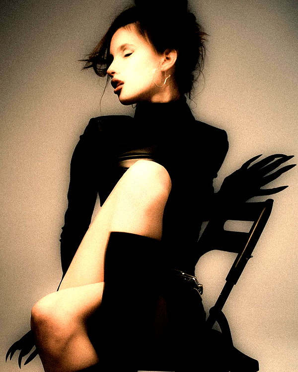 kkwwwv instagram image archive image