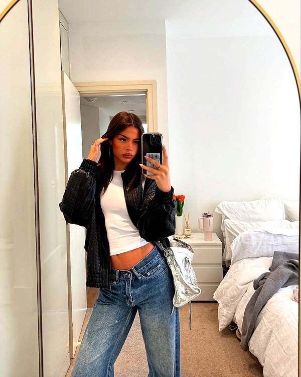 oliviaphillipps instagram image archive image