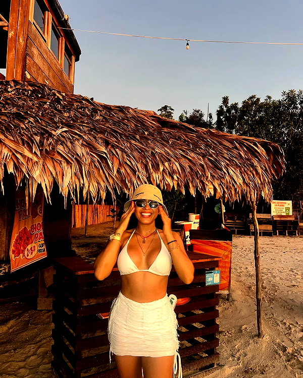 mishell.lindaflor instagram image archive image