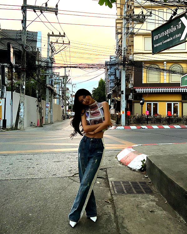 ll.lu1s instagram image archive image