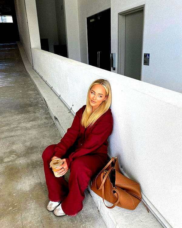 allieauton instagram image archive image