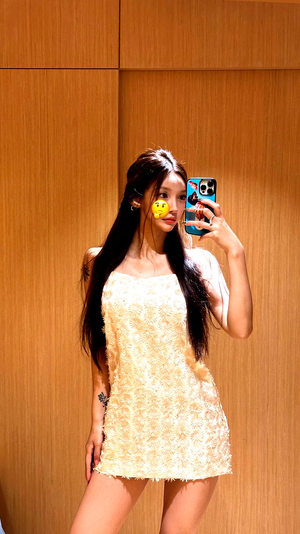 Archived image from @heroineseen on Instagram