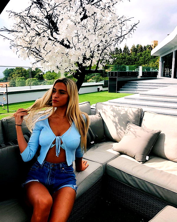 kaylasimmmons instagram image archive image