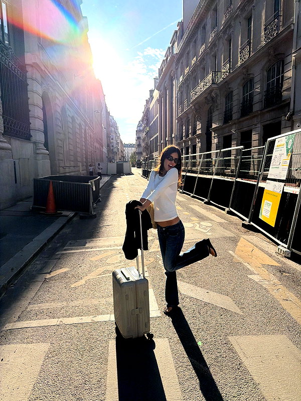 ainaratorneg instagram image archive image