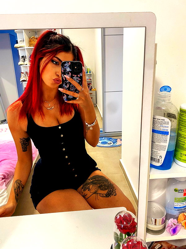 shanidahan7 instagram image archive image