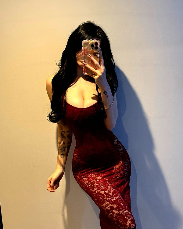 elerievans123 instagram image archive image