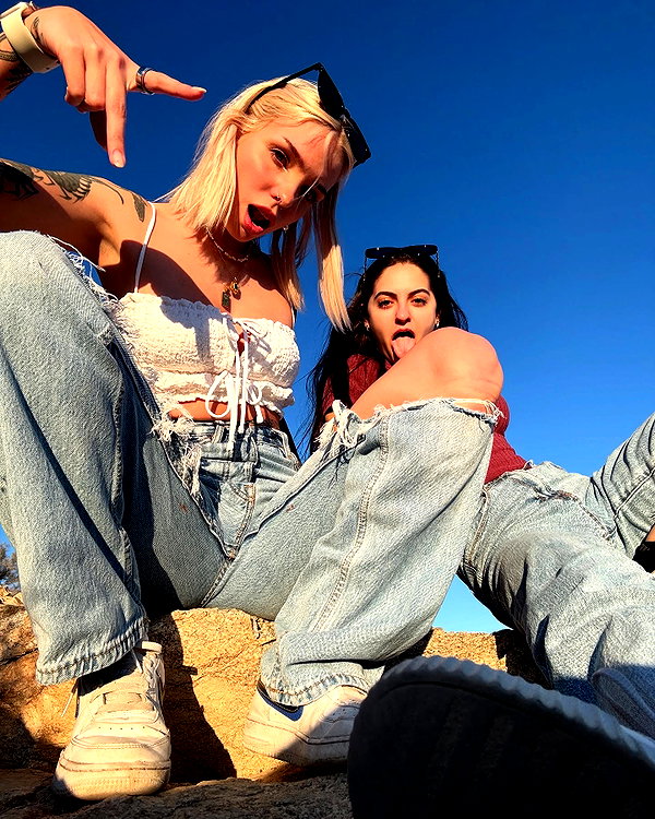peachtoot.plz instagram image archive image
