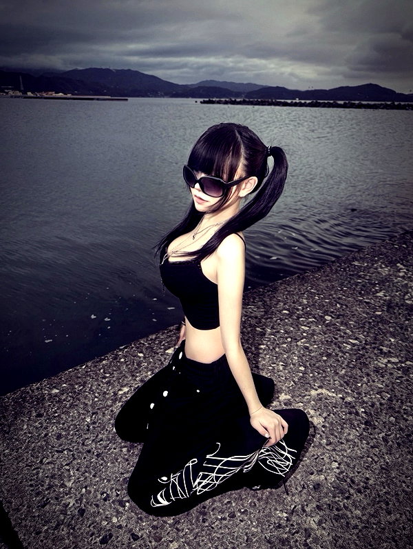 9unxx7 instagram image archive image