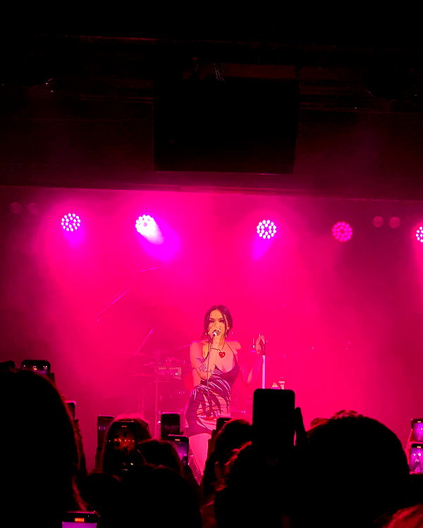 angelwithashotgunxx instagram image archive image