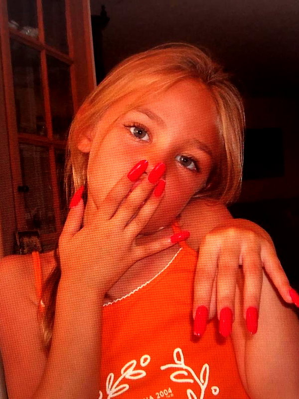 maya.keyy instagram image archive image