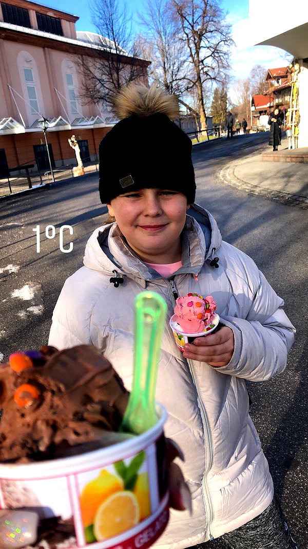 Archived image from @caitlynpasznicki on Instagram