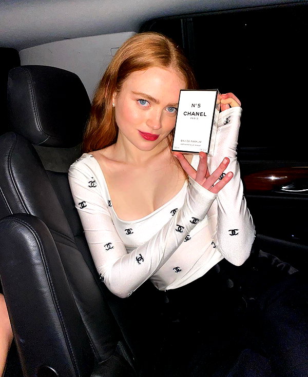 sadiesink_ instagram image archive image