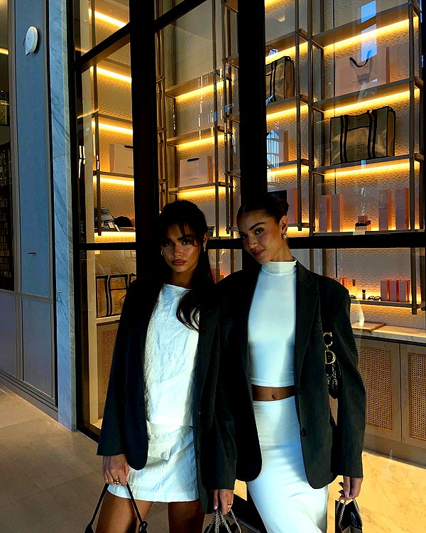 oliviaphillipps instagram image archive image