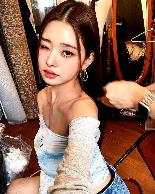 dear.zia instagram image archive image