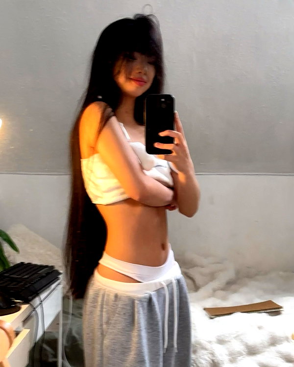 officialmiji640 instagram image archive image