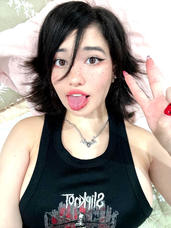 liawaifuu instagram image archive image