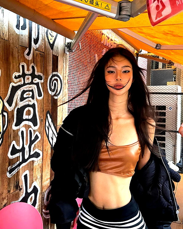 ll.lu1s instagram image archive image