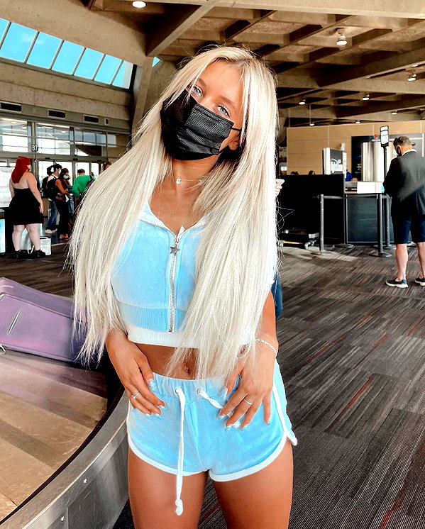 ellianawalmsley instagram image archive image