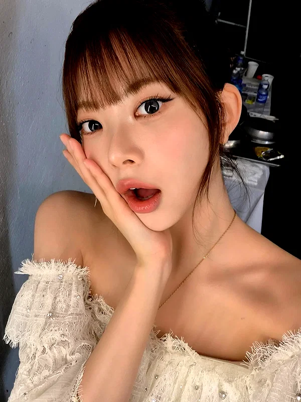 hhh.e_c.v instagram image archive image