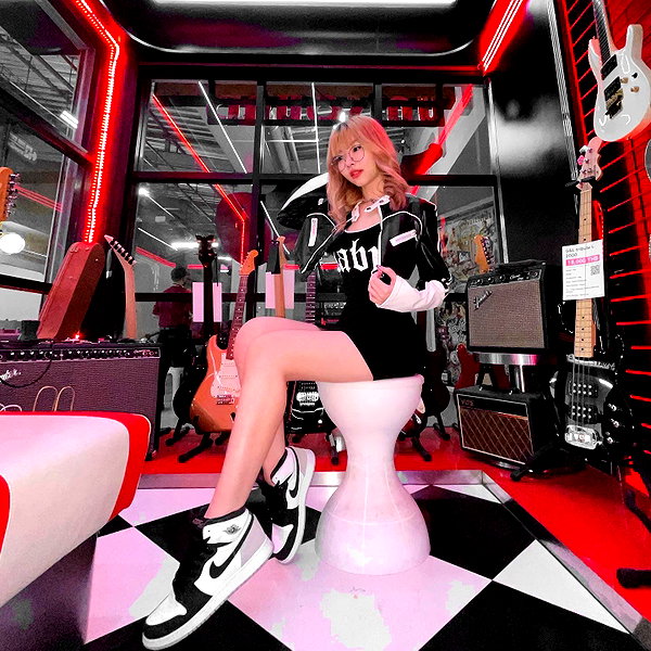 the.q.felicia instagram image archive image