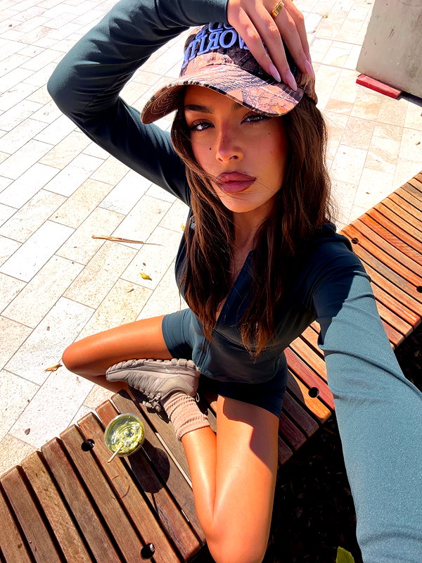 oliviaphillipps instagram image archive image