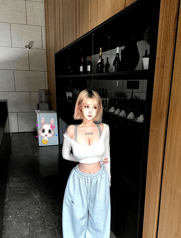 _.153qq instagram image archive image