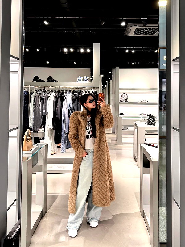 dear.zia instagram image archive image