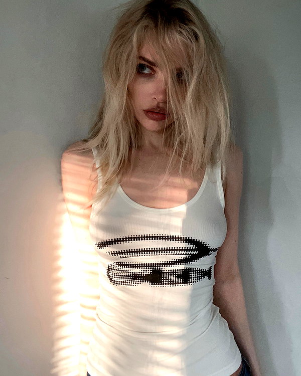 anya4everr instagram image archive image