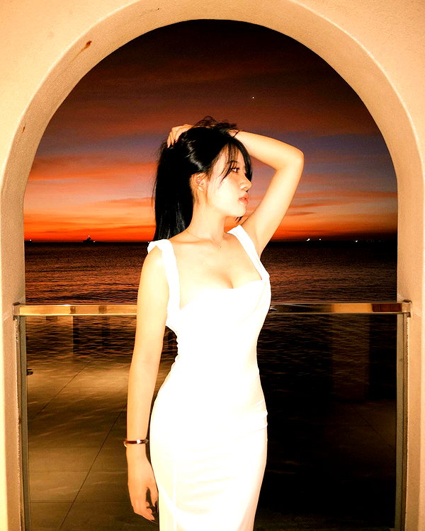 lyhythuedoxinh instagram image archive image