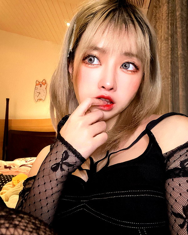 erokochiba instagram image archive image