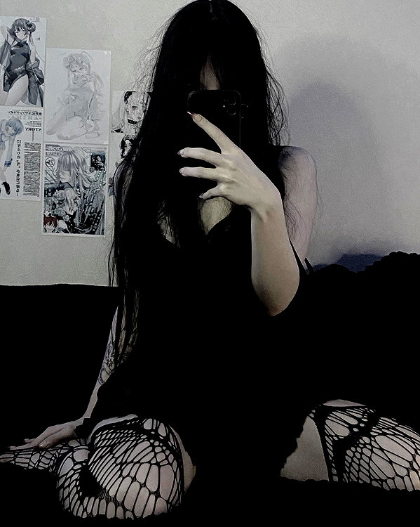 glowmoonshorty instagram image archive image