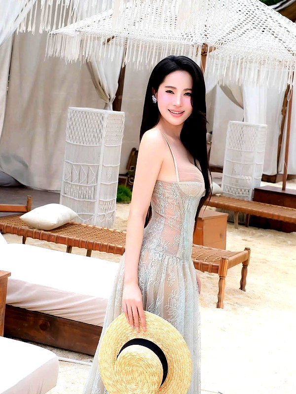 lyhythuedoxinh instagram image archive image
