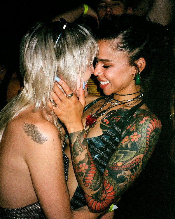 snitchery instagram image archive image
