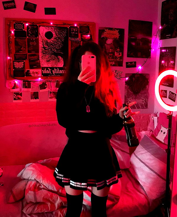 tiny.eviluv instagram image archive image