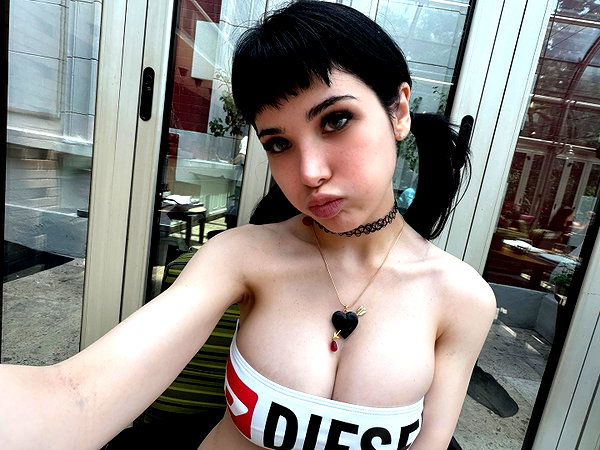 nicoleponyxo instagram image archive image