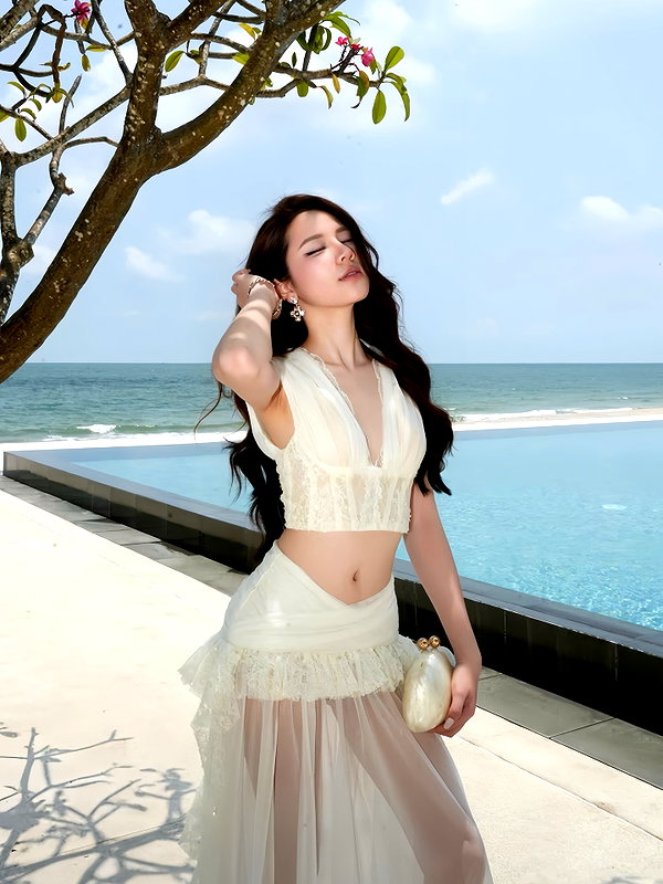 lyhythuedoxinh instagram image archive image