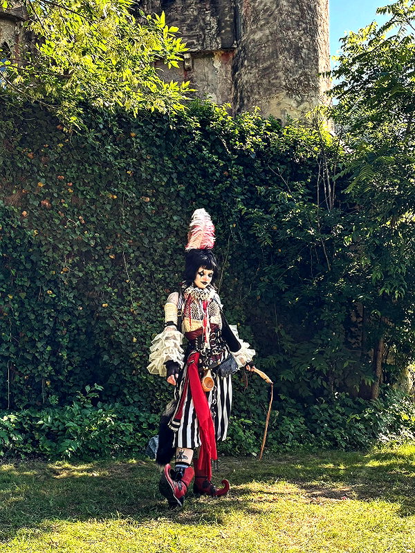 yeahimcaroline instagram image archive image