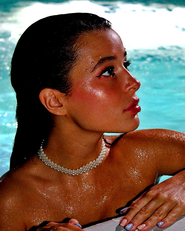 enikeeva_aliya instagram image archive image