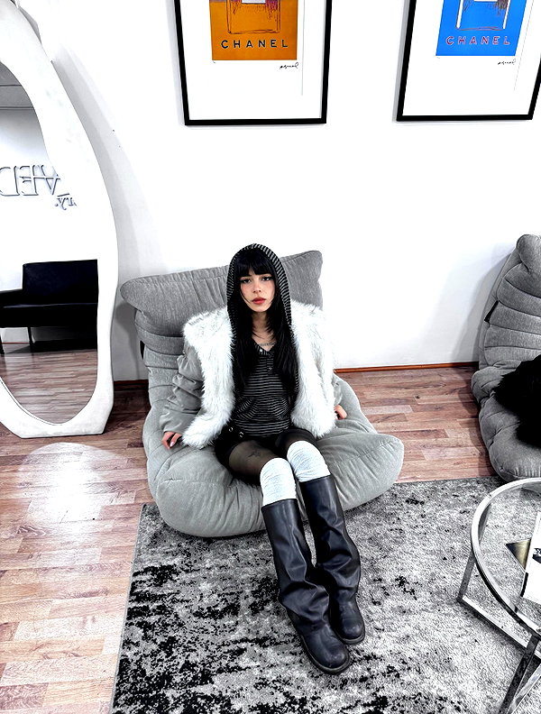 connie.01j instagram image archive image